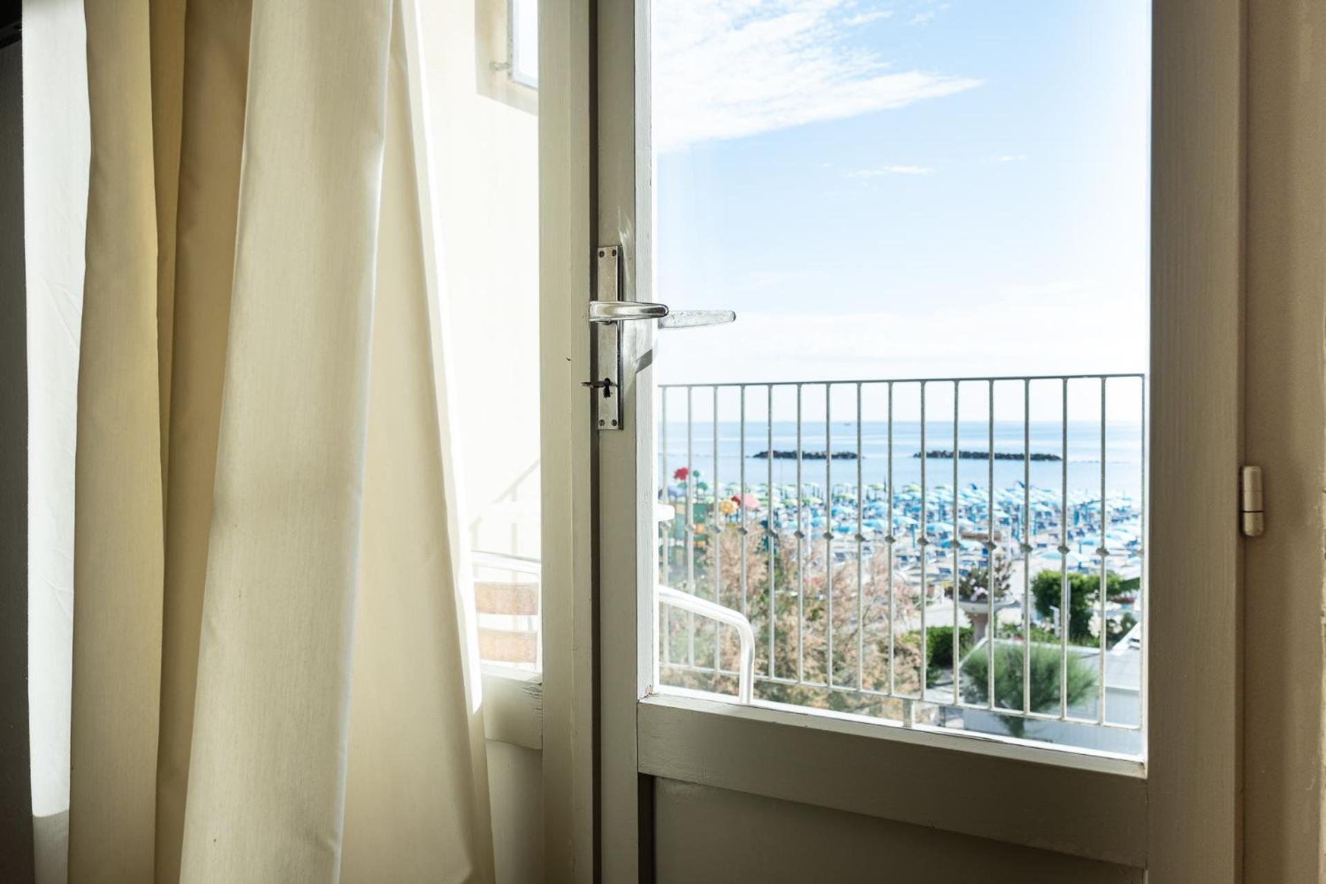 Hotel Pironi San Mauro Mare Eksteriør bilde