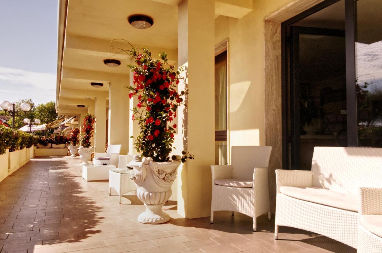 Hotel Pironi San Mauro Mare Eksteriør bilde