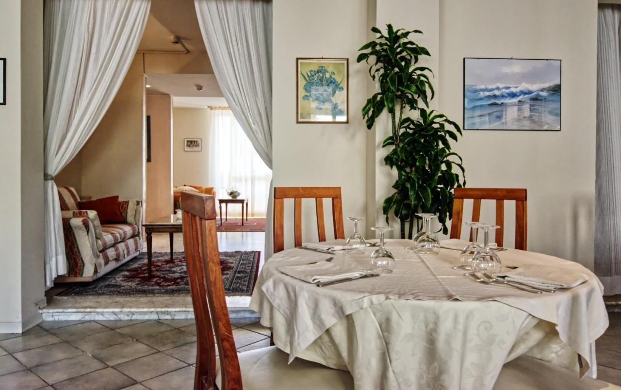 Hotel Pironi San Mauro Mare Eksteriør bilde
